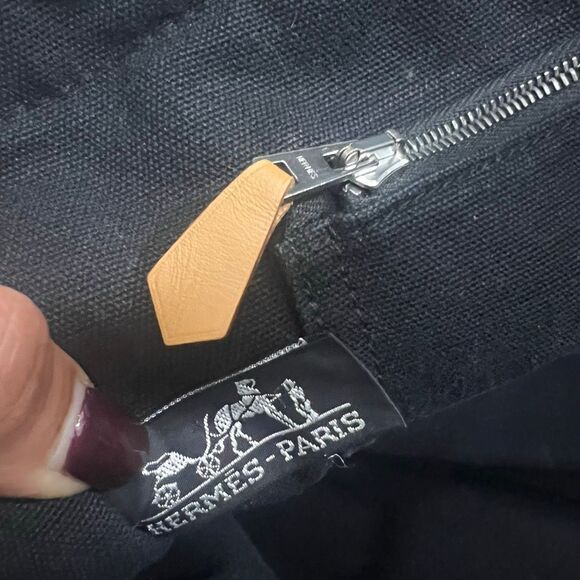 Hermes Authentic Black w Gray Detail Fourre Tout MM Canvas Tote Bag - Picture 5 of 9